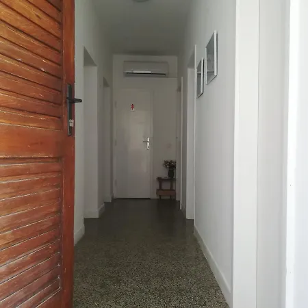 אכסניה Melada Dom *